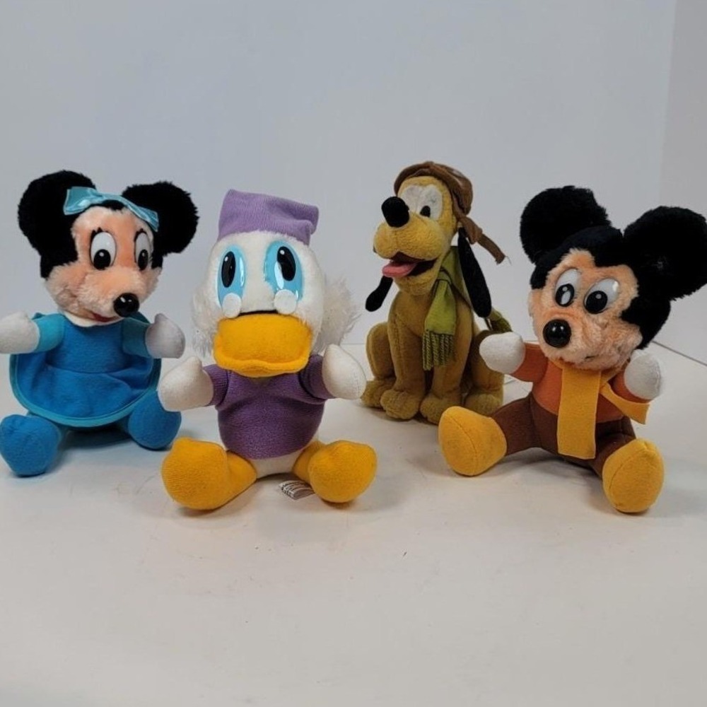 Vintage Disney Set Of 4 Minnie Mickey Pluto Scrooge Christmas Carol Plush Toys‎